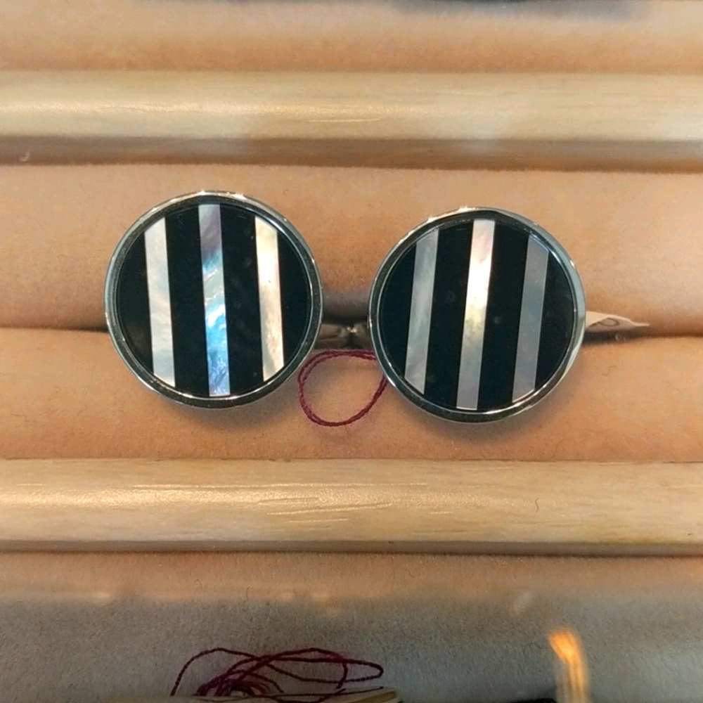 Cuff links